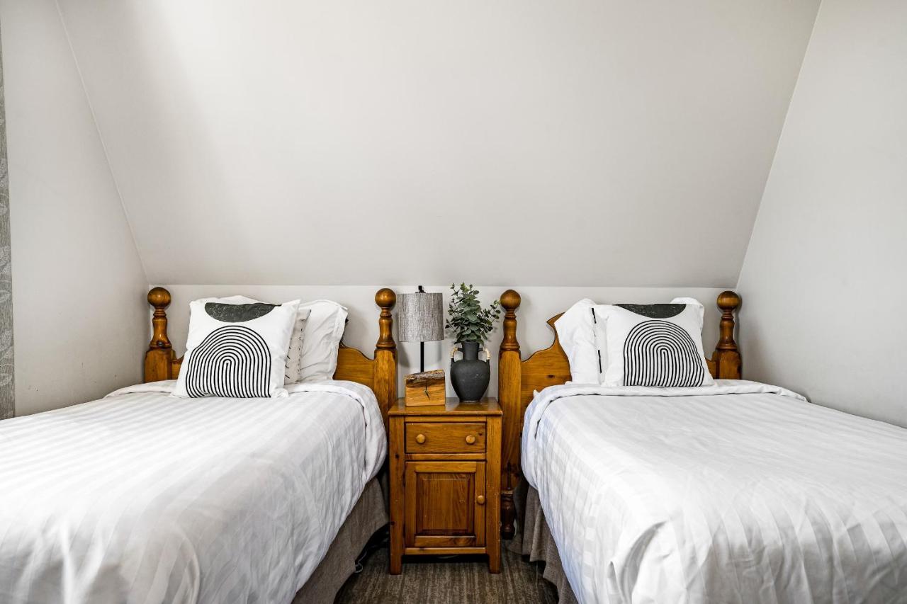 Beautiful & Bright 3 Bed Townhome Near Village Blue Mountains Buitenkant foto